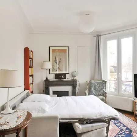 Apartment Spacious 2bdr Near Quartier Latin For 6p Paris