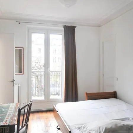 Apartment Spacious 2bdr Near Quartier Latin For 6p